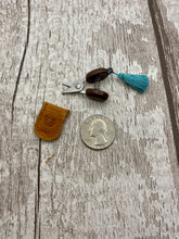 Load image into Gallery viewer, Seki Mini "Bean" Scissors