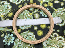 Load image into Gallery viewer, Nurge 16mm Beechwood Embroidery Hoop - 8 sizes