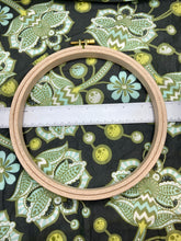Load image into Gallery viewer, Nurge 16mm Beechwood Embroidery Hoop - 8 sizes