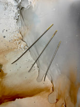 Load image into Gallery viewer, Clover Huck Embroidery Needles