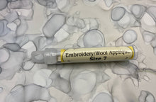 Load image into Gallery viewer, Foxglove Cottage Embroidery Needles, size 7