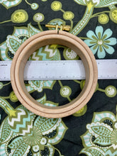 Load image into Gallery viewer, Nurge 24mm Beechwood Embroidery Hoop - 8 sizes