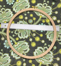 Load image into Gallery viewer, Nurge 8mm Beechwood Embroidery Hoop - 8 sizes