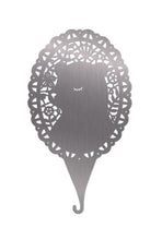 Load image into Gallery viewer, Metal Needle Threader by Kiriki