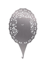 Load image into Gallery viewer, Metal Needle Threader by Kiriki