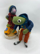 Load image into Gallery viewer, The Wind in the Willows Felt Friends by Cynthia Treen