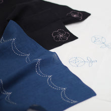 Load image into Gallery viewer, Sashiko Linen Handkerchief Kit
