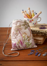 Load image into Gallery viewer, Forage &amp; Stitch: using natural materials in textile art by Caroline Hyde-Brown
