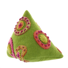 Load image into Gallery viewer, Pyramid Pinnys by Sue Spargo
