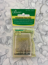 Load image into Gallery viewer, Clover Glass Head Patchwork Pins (Fine), size 30
