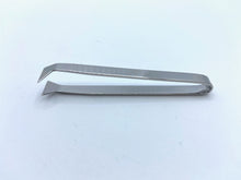 Load image into Gallery viewer, Cosmo Thread Tweezers
