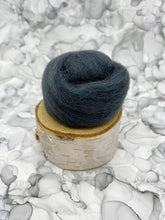 Load image into Gallery viewer, Single 100% Wool Roving Cake for Mending with Needlefelting
